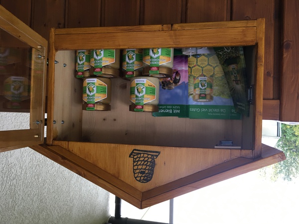 Selbstbedienungs-Kasten